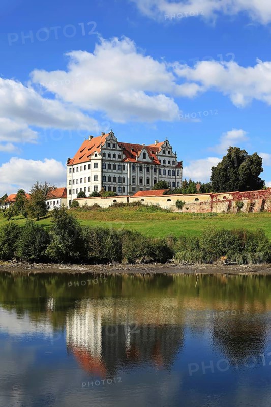 Harthausen Castle in beautiful weather. Rettenbach
