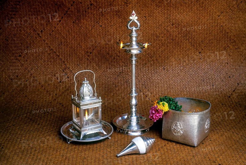 Silver articles reflect the splendid workmanship of the Chettinad Silversmiths used in Nattukottai Chettiars Nagarathar wedding