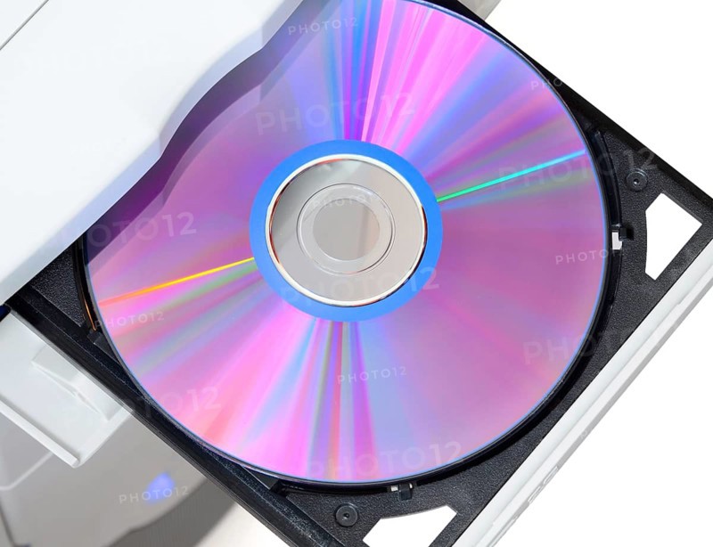 Computer with dvd in open tray