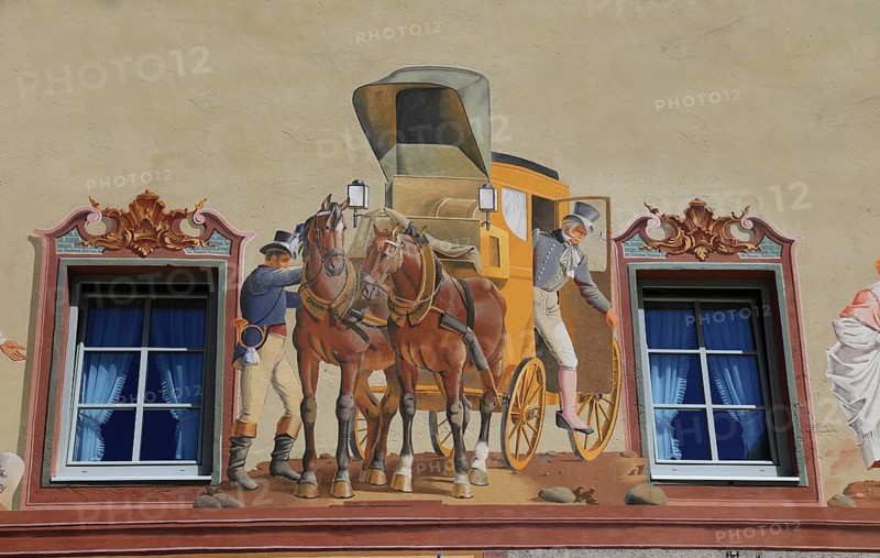 House facade with Lueftlmalerei
