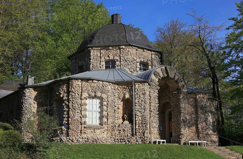 The Oriental building in Sanspareil