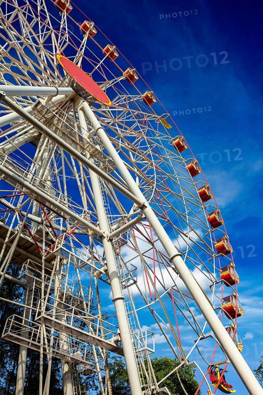 Ferris wheel in the sky