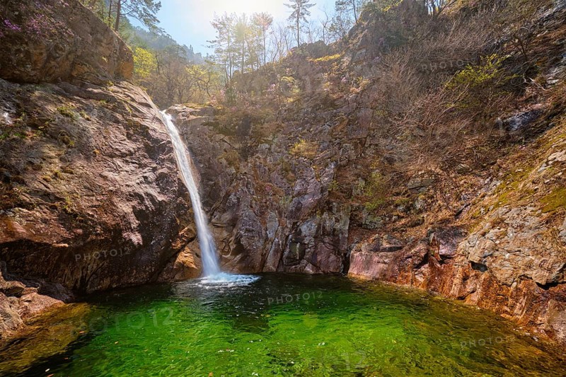 Biryong Falls Waterfall in Seoraksan National Park