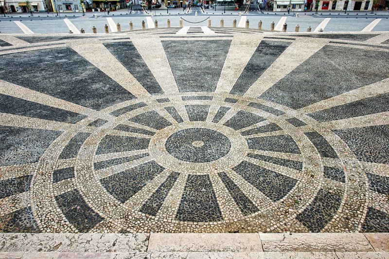 Parvis