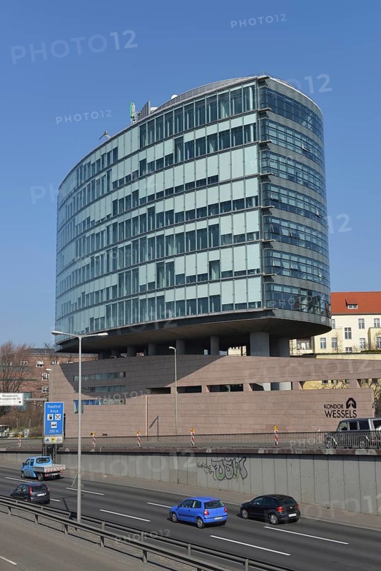 Office building at Halensee