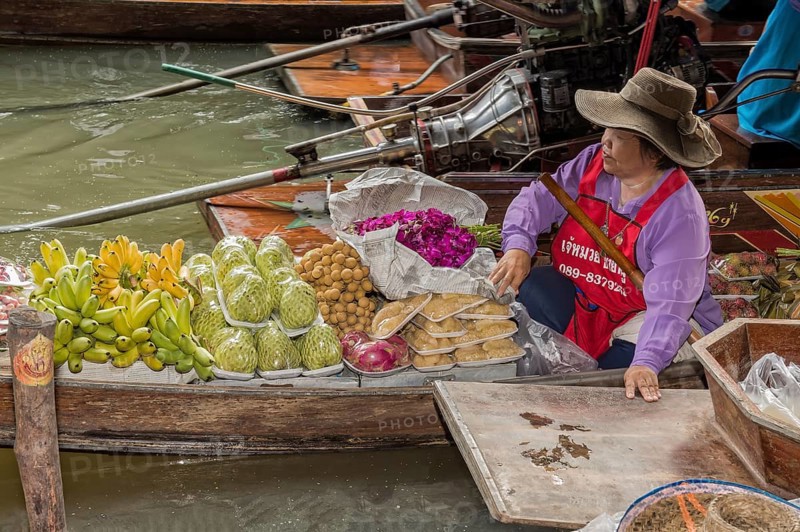 Damnoen Saduak Floating Market
