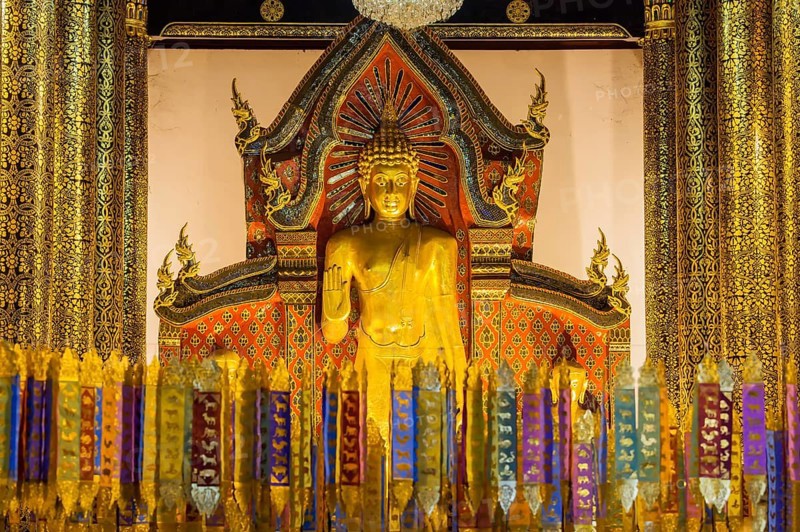 Wat Chedi Luang Buddhist Temple