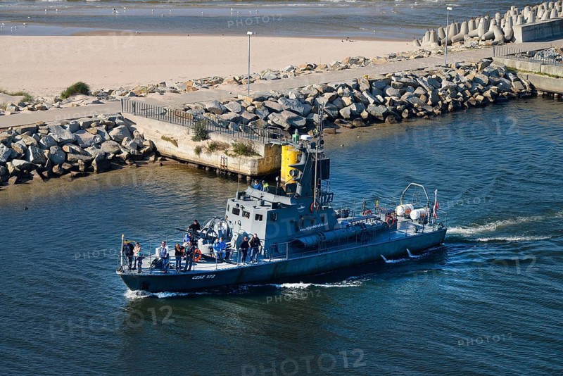 Excursion boat