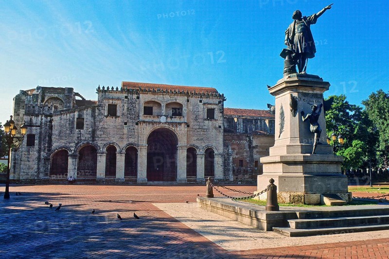 Columbus Statue and Cathedral