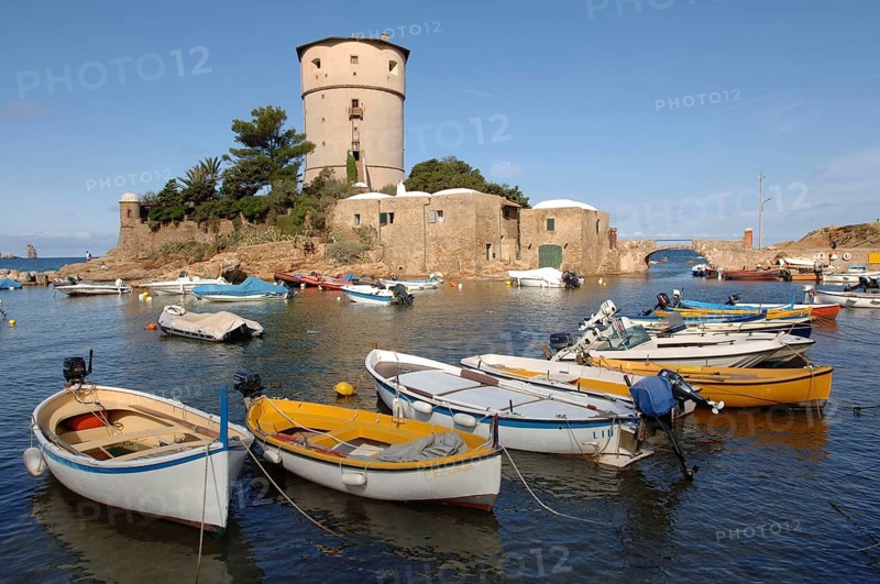 Fortified defence tower