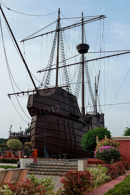 Wooden ship Flora de Lamar