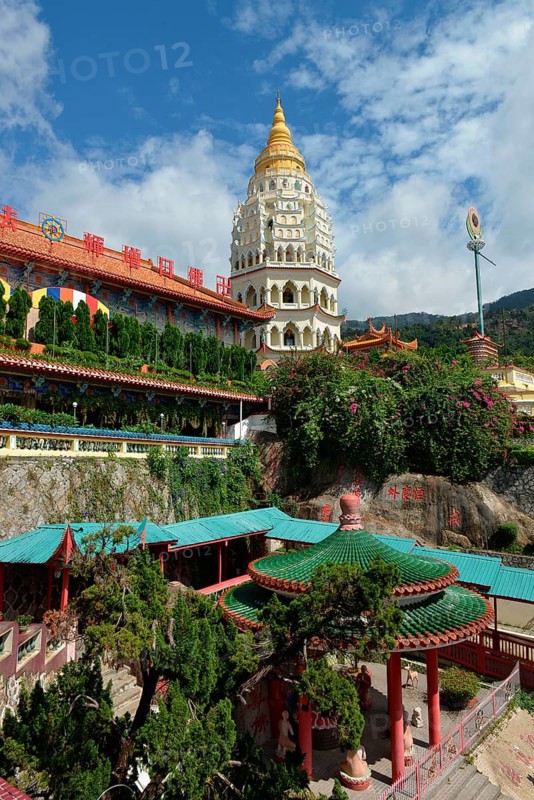Pagoda of Ten Thousand Buddhas