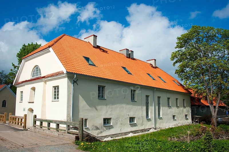 Vihula manor
