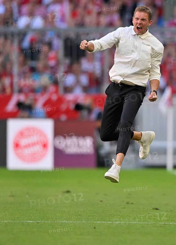 Coach Julian Nagelsmann FC Bayern Munich FCB Goal celebration