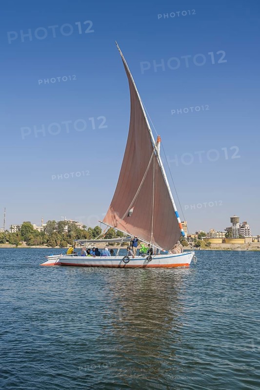 Sailing boat