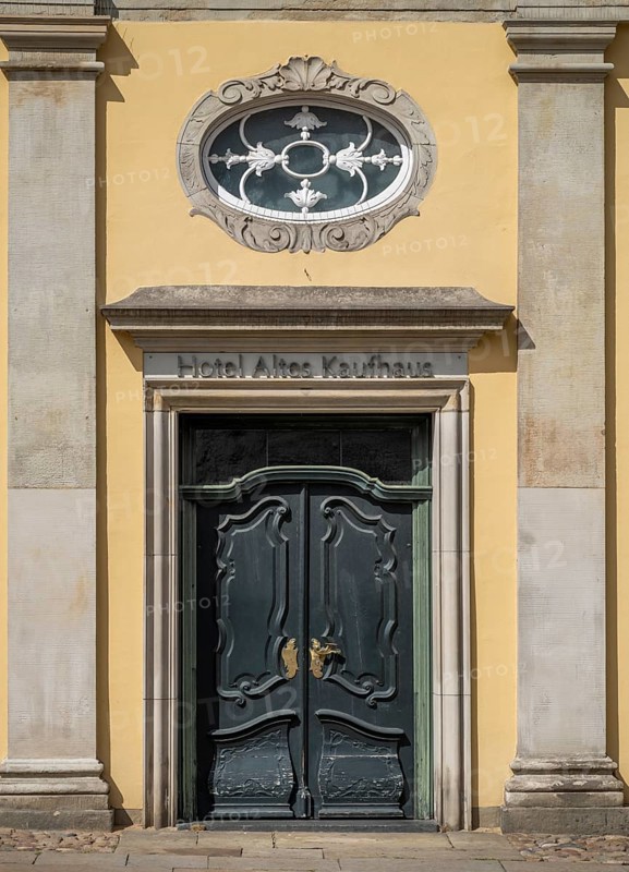 Entrance door of the Hotel Altes Kaufhaus am Alten Hafen