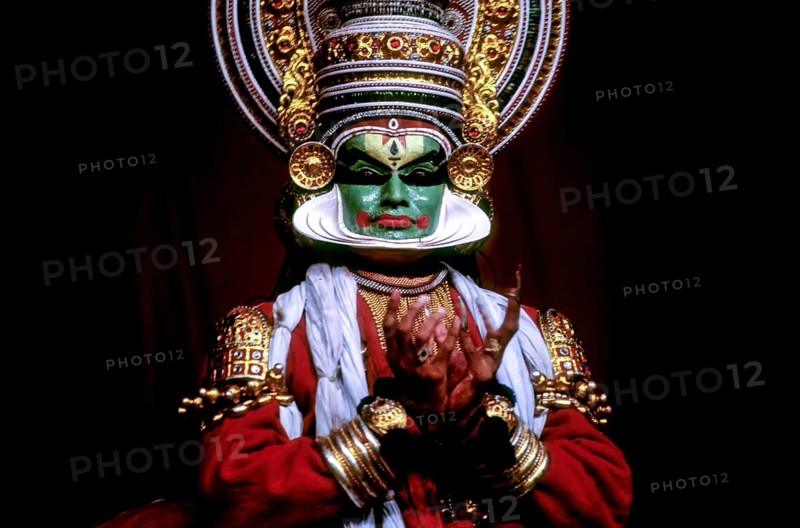 Pacha Green noble and the divine character in Kathakali