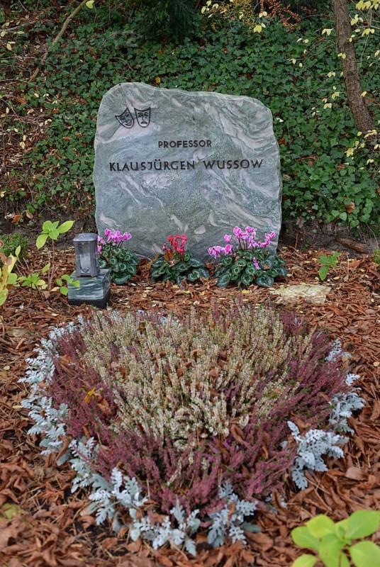 Grave