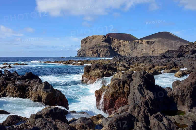 Coast at the harbour