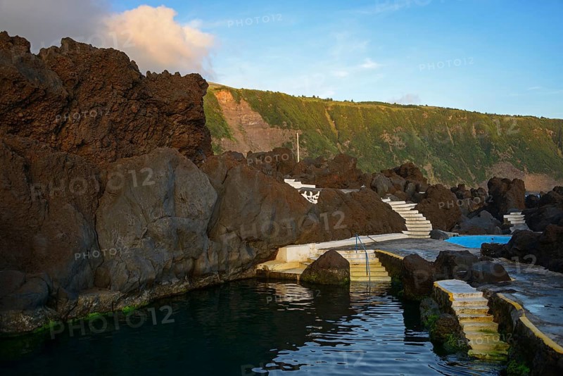 Natural swimming pool