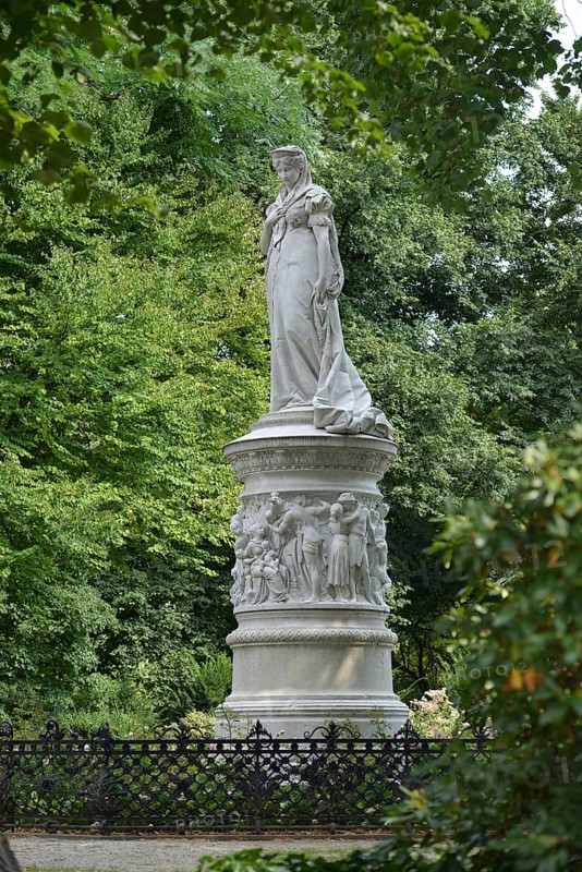 Queen Luise Monument