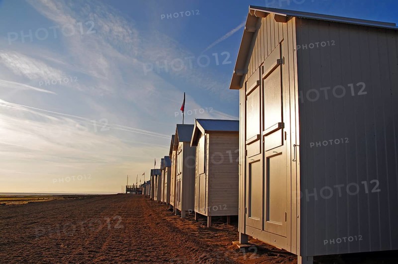 Bathing cottage on the beach of Saint-Aubin-sur-Mer