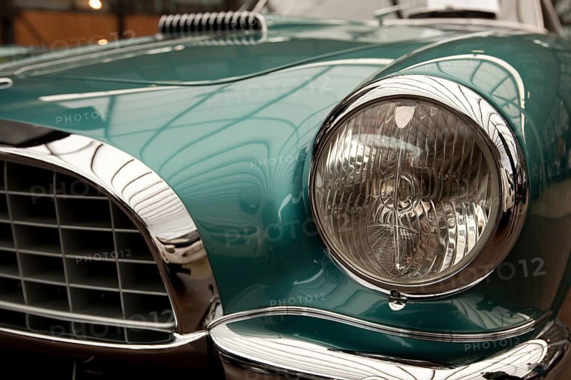 Alfa Romeo classic car front details