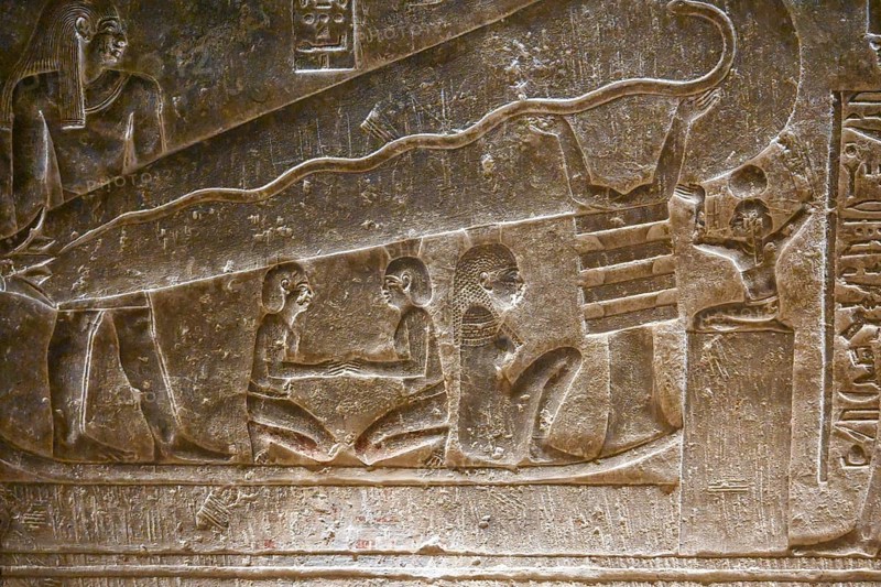 Relief of a supposed light bulb