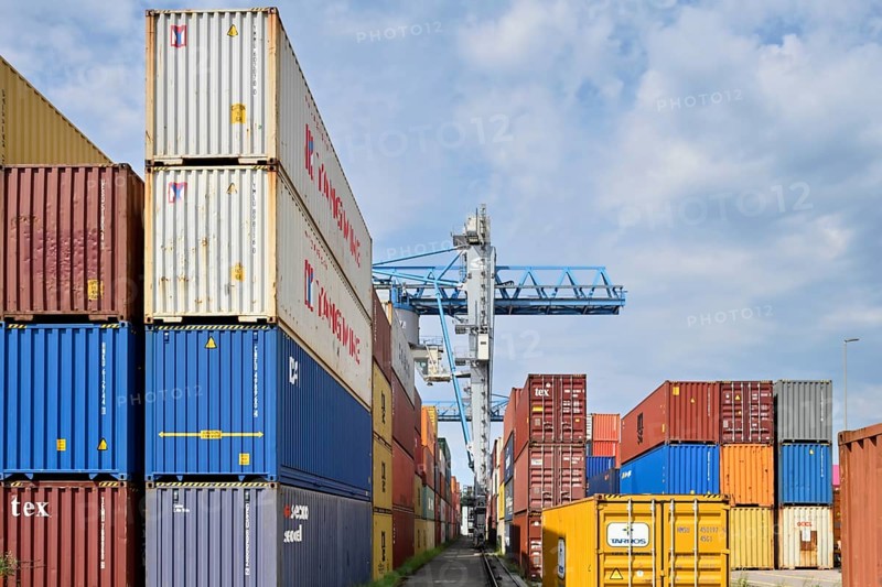 Swissterminal logistics service stacked containers