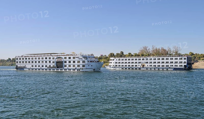 Cruise ships Moevenpick Royal Lotus and Nile Azur