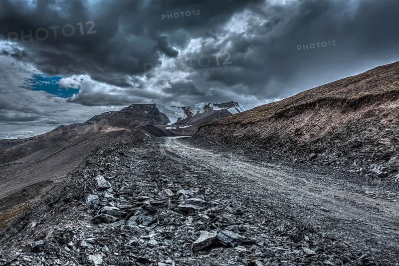Road in Himalayas near Tanglang la Pass