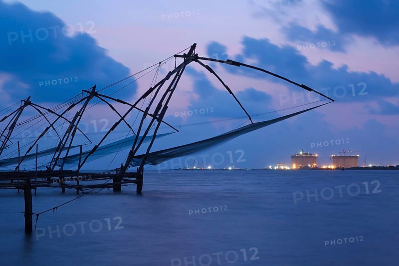 Kochi chinese fishnets in twilight. Fort Kochin