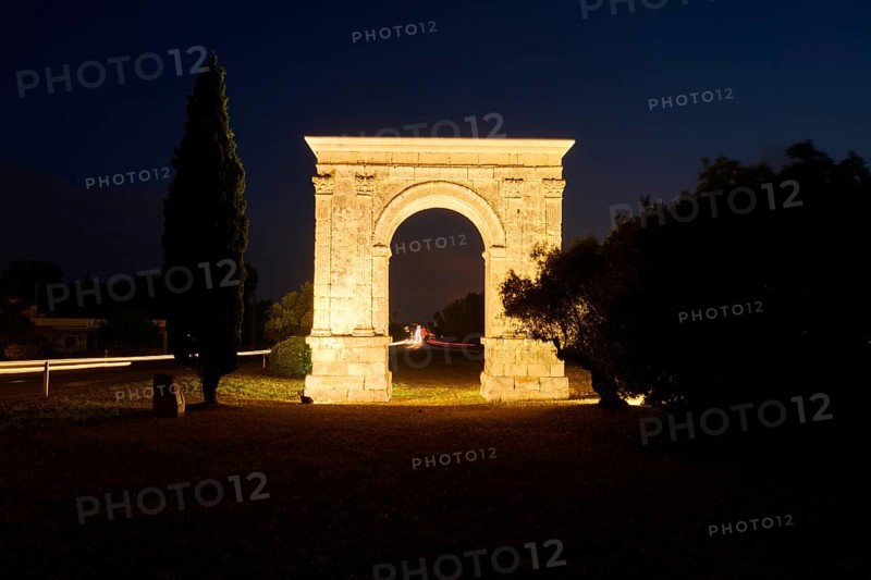 Old roman triumphal arch
