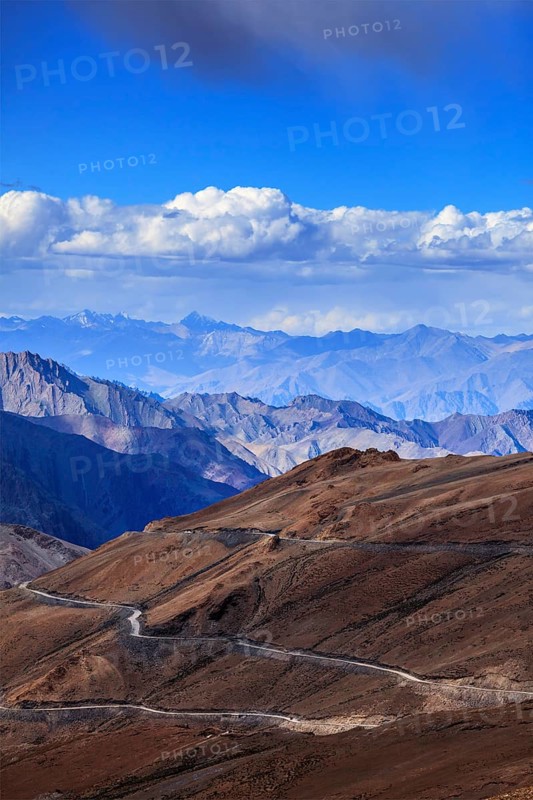 Road in Himalayas near Tanglang la Pass