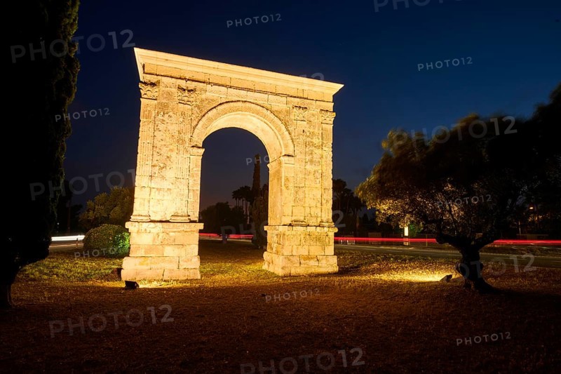 Old roman triumphal arch