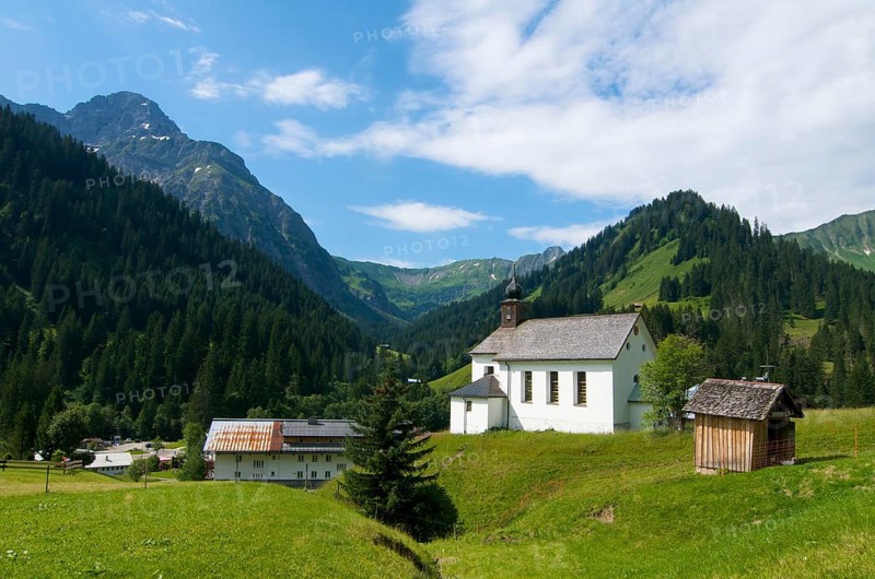 Chapel in Baad