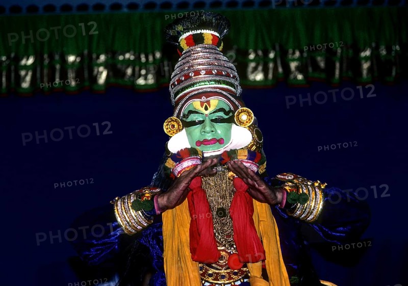 Pacha Green noble and the divine character in Kathakali