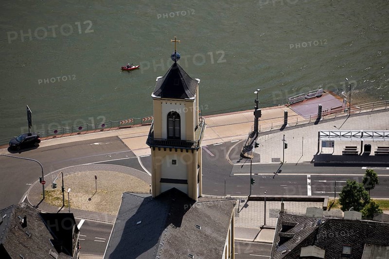 View from above of the Rhine and the Protestant Church of St. Goarshausen from Patersberg