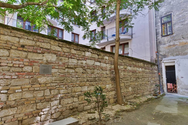 Ghetto Wall