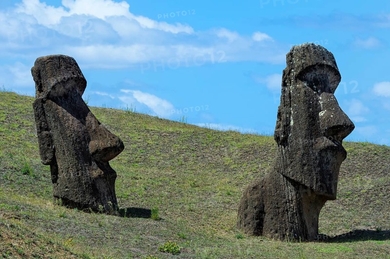 Moais in Rano Raraku