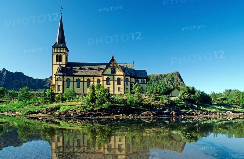 Kabelvag village church