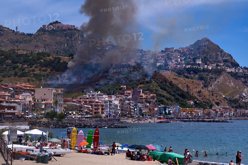 Heatwave causes forest fires between Giardini-Naxos and Taormina