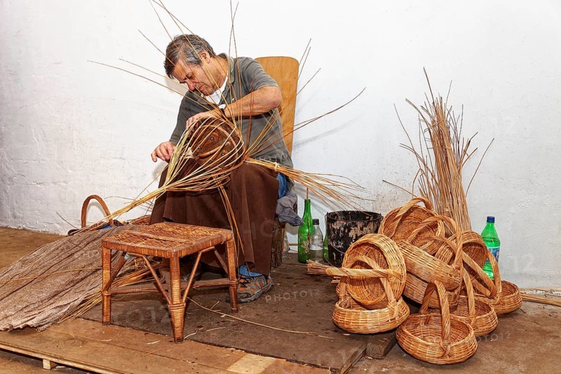 Basket maker