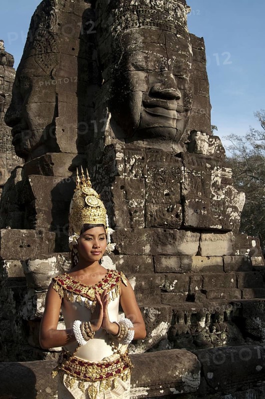 Dancer in the costume of the Apsara