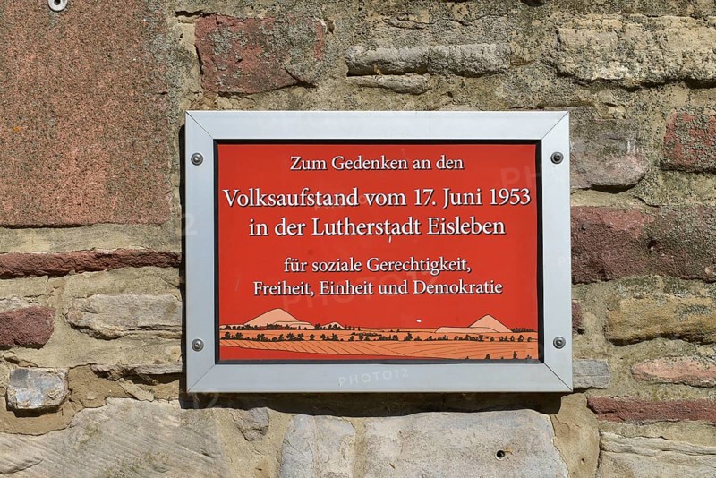 Commemorative plaque