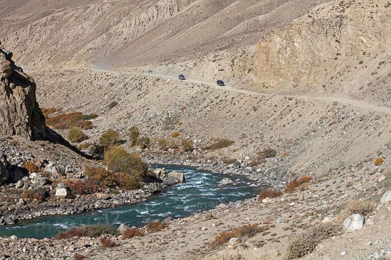 4WD vehicles on the Pamir Highway