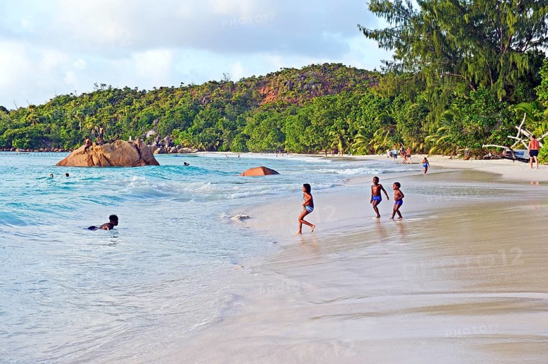 Evening bathing fun at Anse Lazio