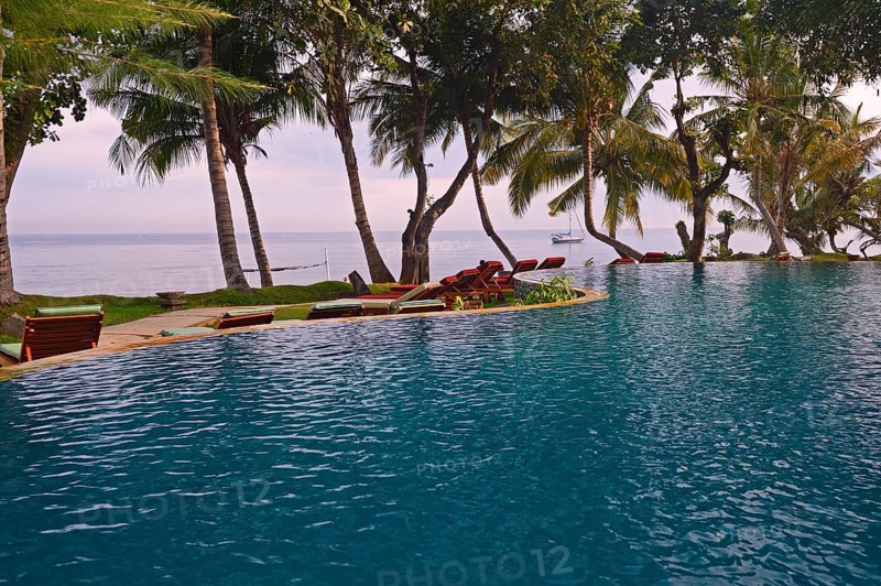 Swimming pool with sea view