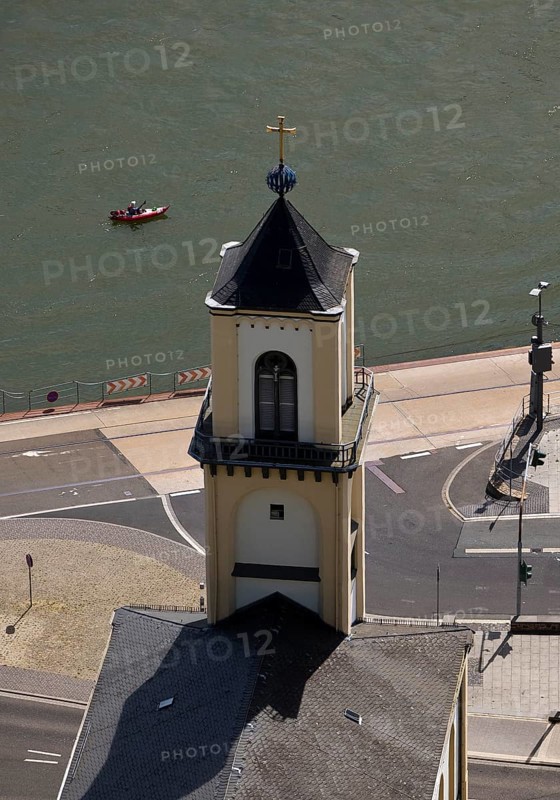 View from above of the Rhine and the Protestant Church of St. Goarshausen from Patersberg