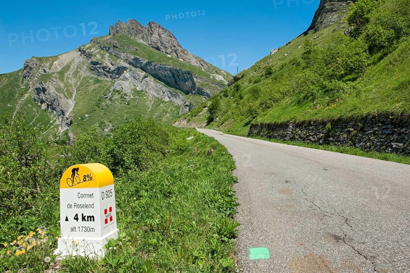 Kilometre stone at pass road